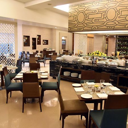 Radisson Hotel Waranasi Zewnętrze zdjęcie