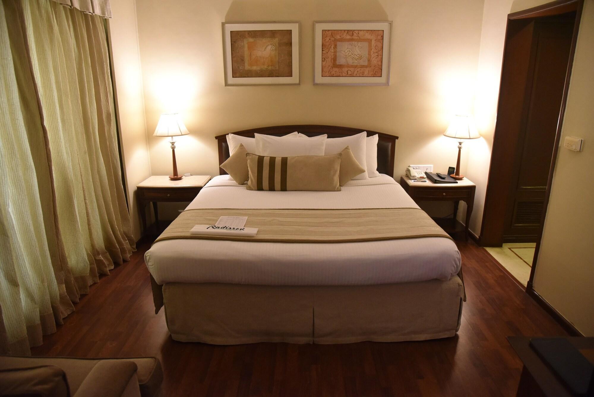 Radisson Hotel Waranasi Zewnętrze zdjęcie