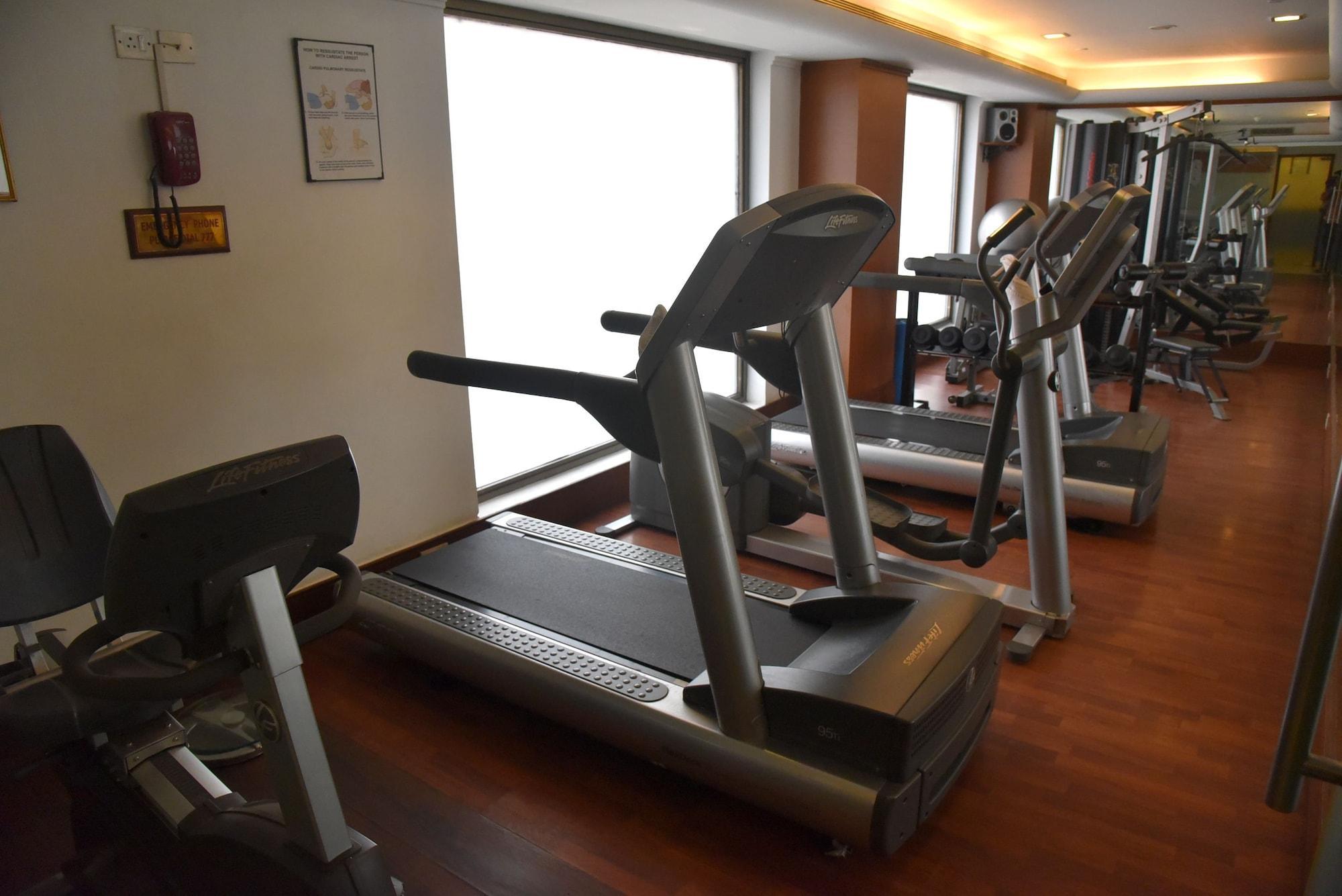 Radisson Hotel Waranasi Zewnętrze zdjęcie