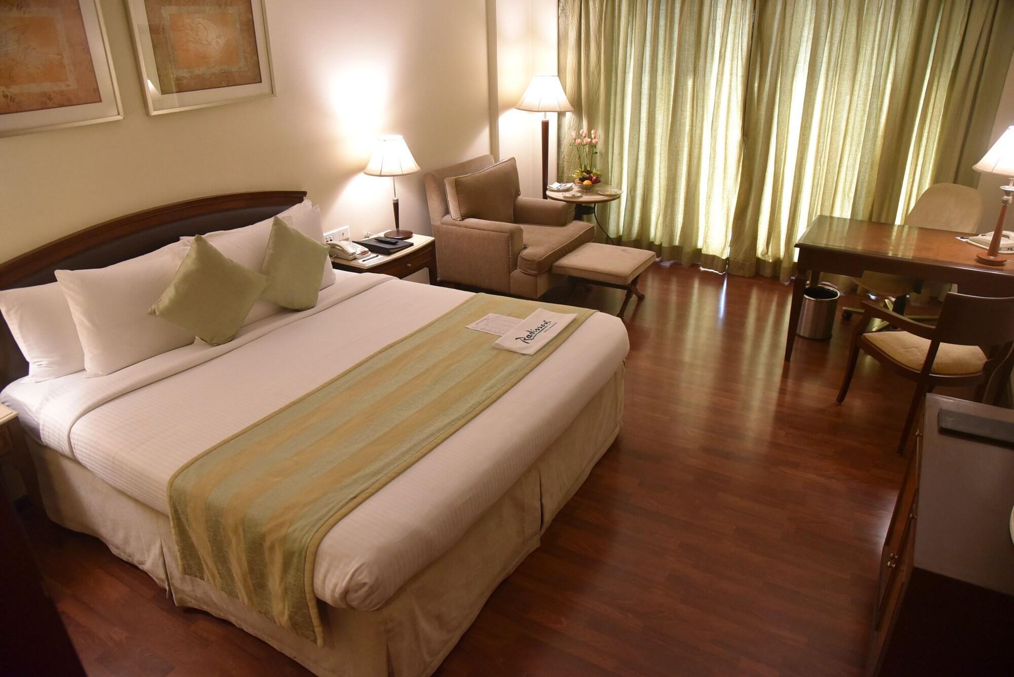Radisson Hotel Waranasi Zewnętrze zdjęcie