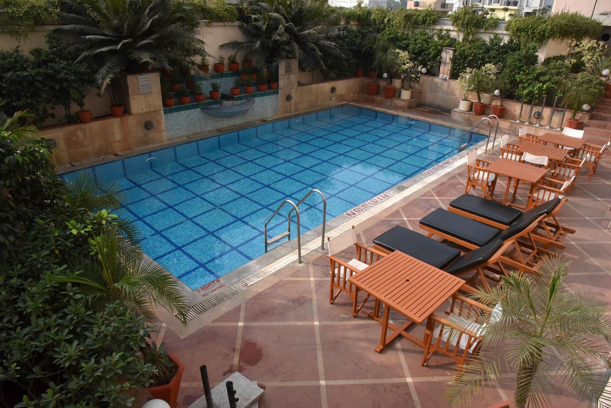 Radisson Hotel Waranasi Zewnętrze zdjęcie