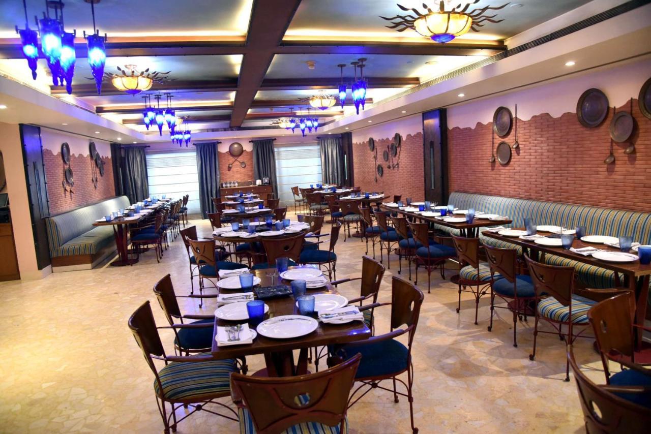 Radisson Hotel Waranasi Zewnętrze zdjęcie