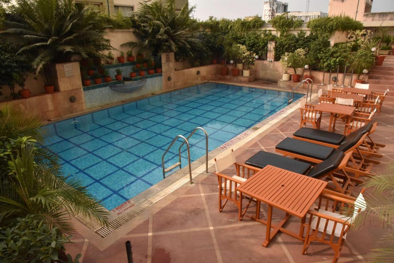 Radisson Hotel Waranasi Zewnętrze zdjęcie