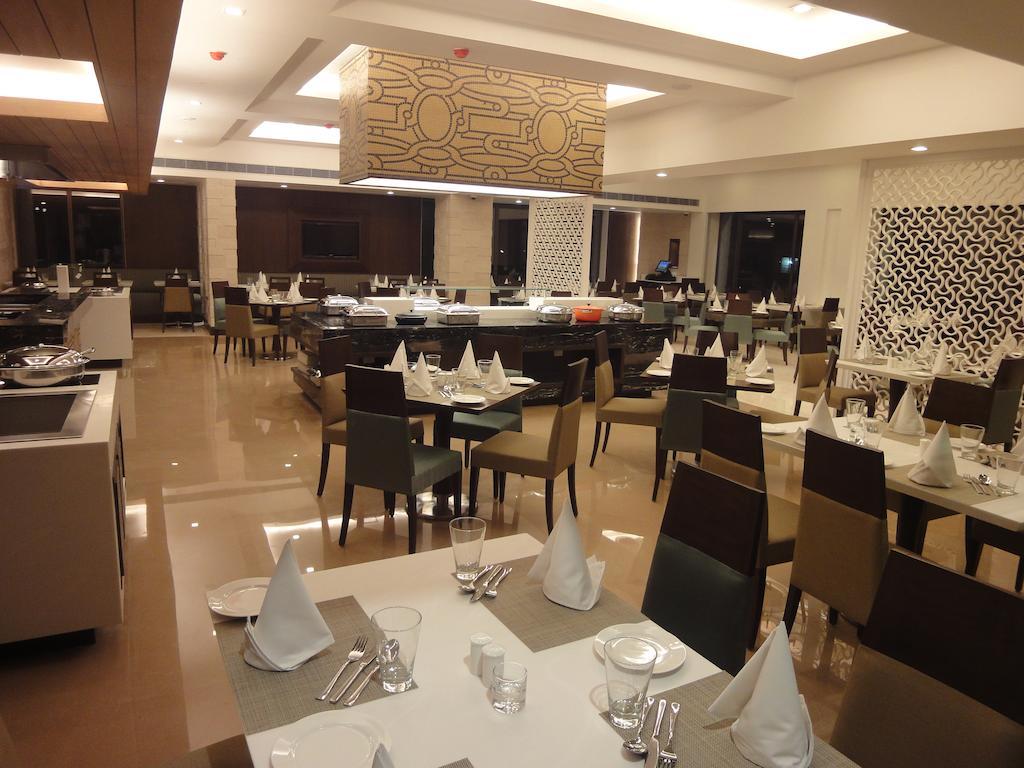 Radisson Hotel Waranasi Zewnętrze zdjęcie